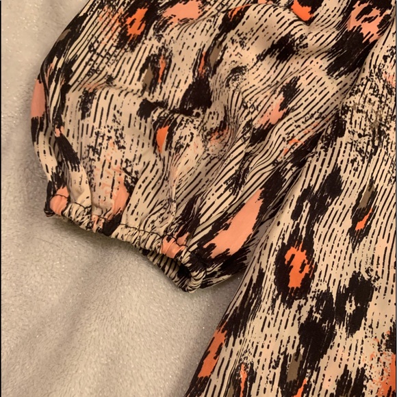 belle gray by Lisa Rinna Cheetah Print Blouse L - Picture 5 of 7